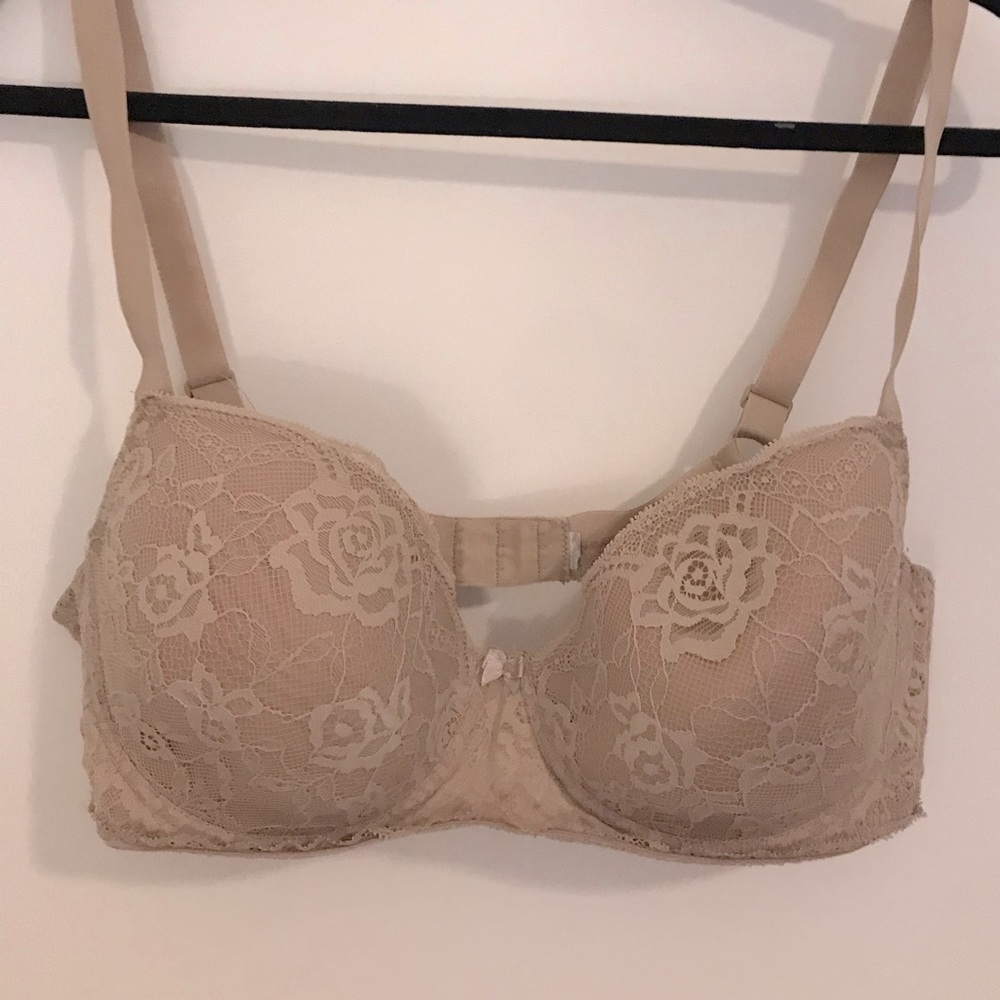 Lovely nude intimissimi lightly-lined bra